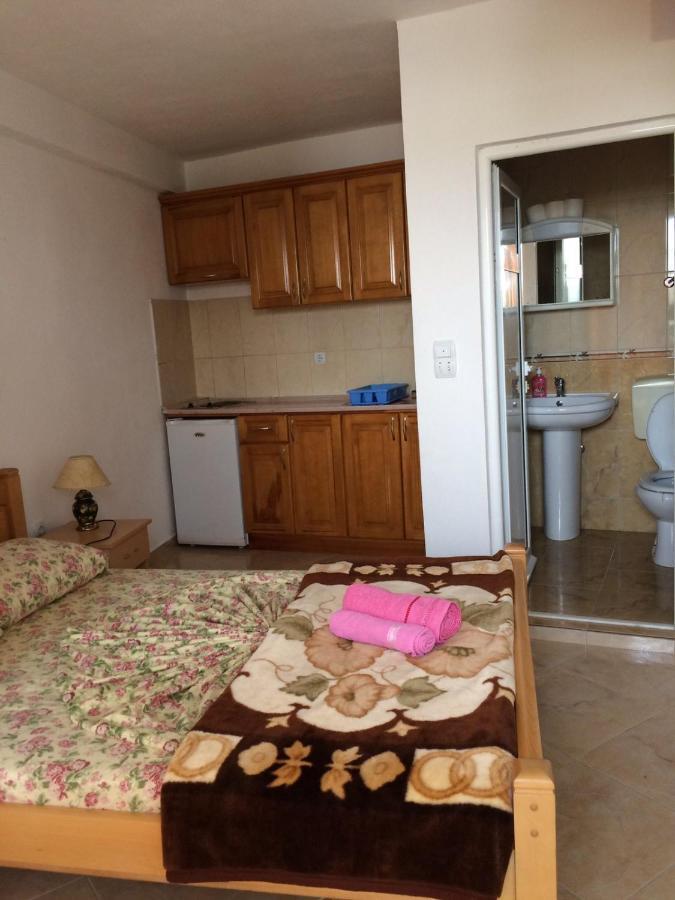 Sand And Sea Apartments Ulcinj Esterno foto