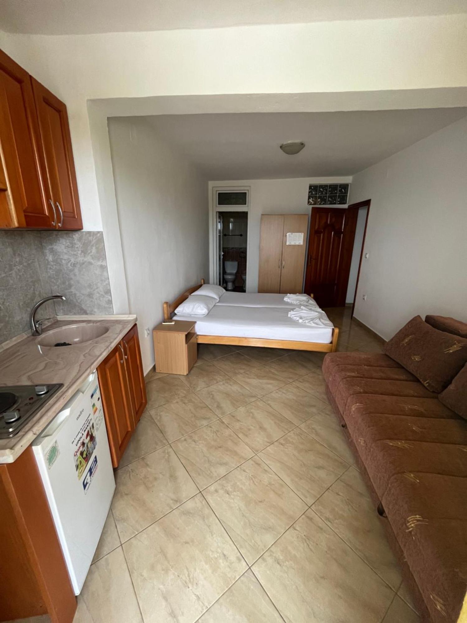 Sand And Sea Apartments Ulcinj Esterno foto
