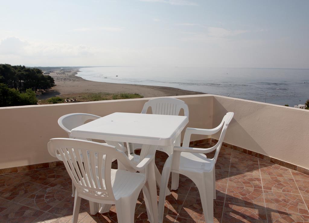 Sand And Sea Apartments Ulcinj Esterno foto