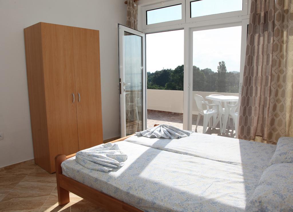 Sand And Sea Apartments Ulcinj Esterno foto