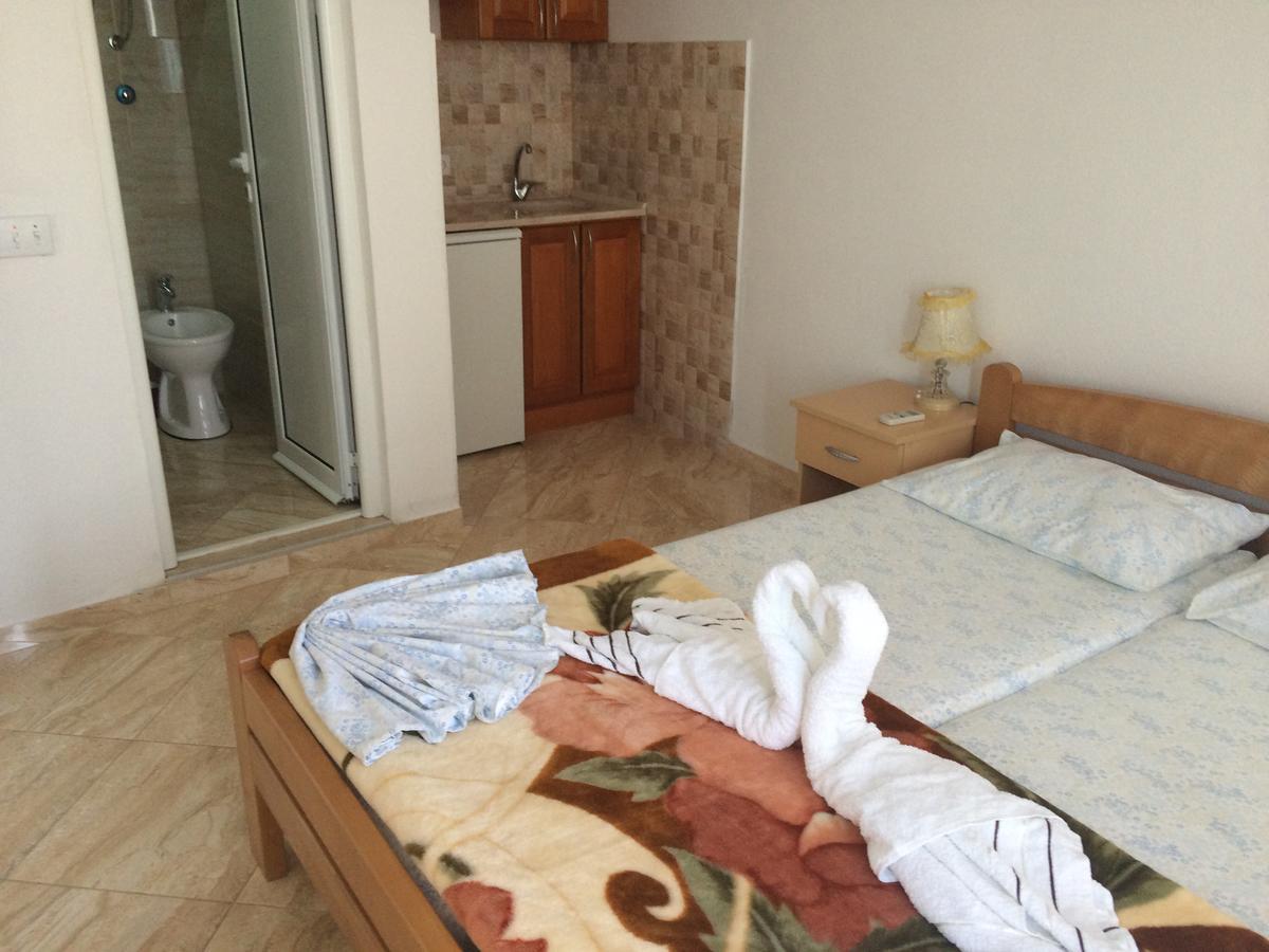 Sand And Sea Apartments Ulcinj Esterno foto